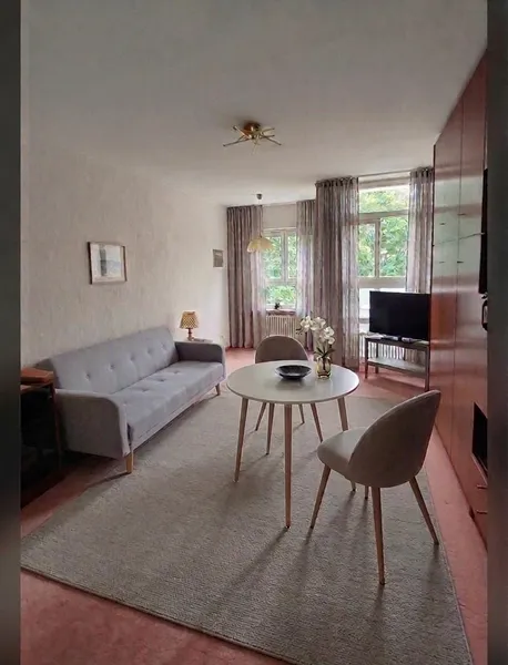 Möblierte 1-Zimmer-Wohnung mit Südbalkon am Kurfürstendamm — photo 1